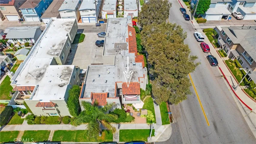 325 12th Street, Huntington Beach, California 92648
