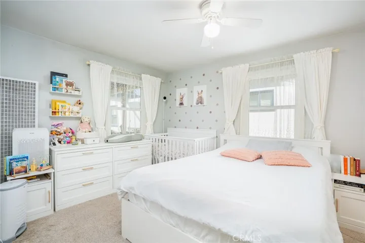 Unit 2-Large bedroom