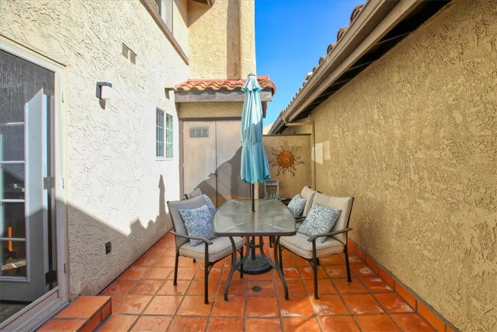 Patio with tile floor