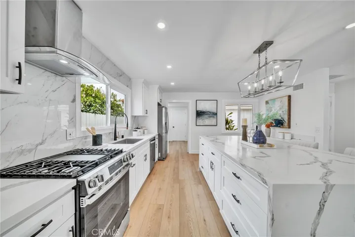 6934 Lofty Grove, Rancho Palos Verdes, California 90275