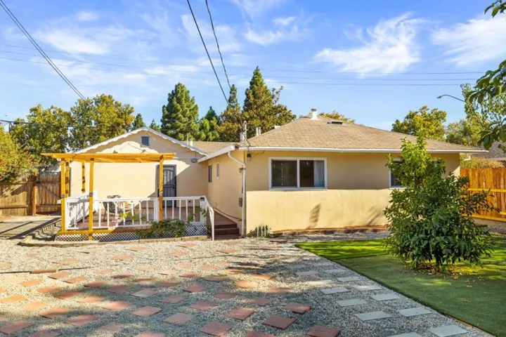 2575 S. Winchester Boulevard, Campbell, California 95008