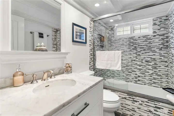 1317 W Bay Avenue, Newport Beach, California 92661