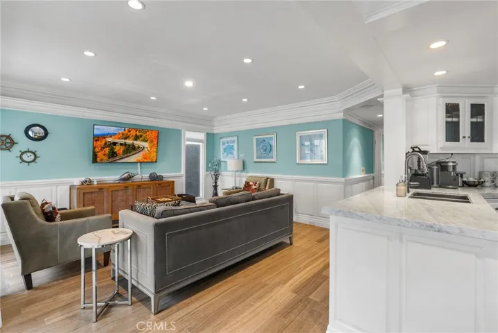 1317 W Bay Avenue, Newport Beach, California 92661