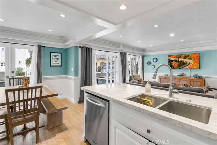 1317 W Bay Avenue, Newport Beach, California 92661
