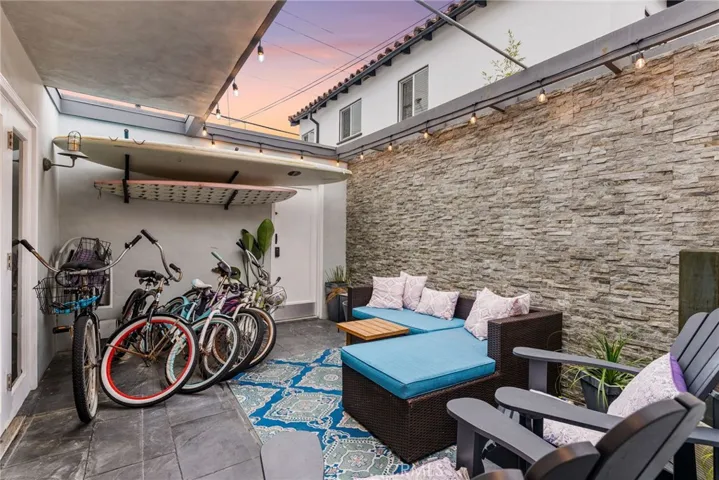 1317 W Bay Avenue, Newport Beach, California 92661