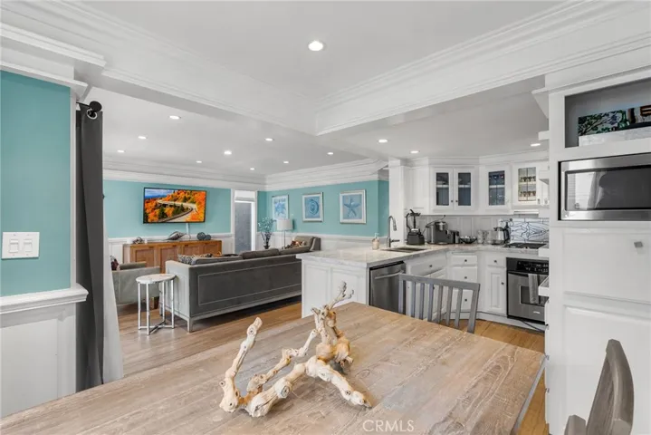 1317 W Bay Avenue, Newport Beach, California 92661