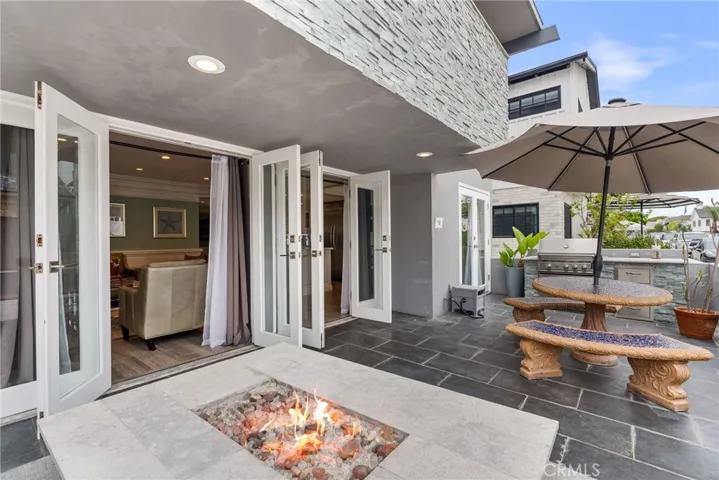 1317 W Bay Avenue, Newport Beach, California 92661