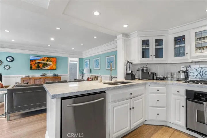 1317 W Bay Avenue, Newport Beach, California 92661