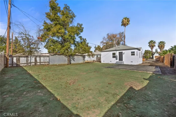 219 8th Street, Bakersfield, California 93304