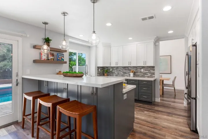 15951 Hidden Valley Dr, Poway, California 92064
