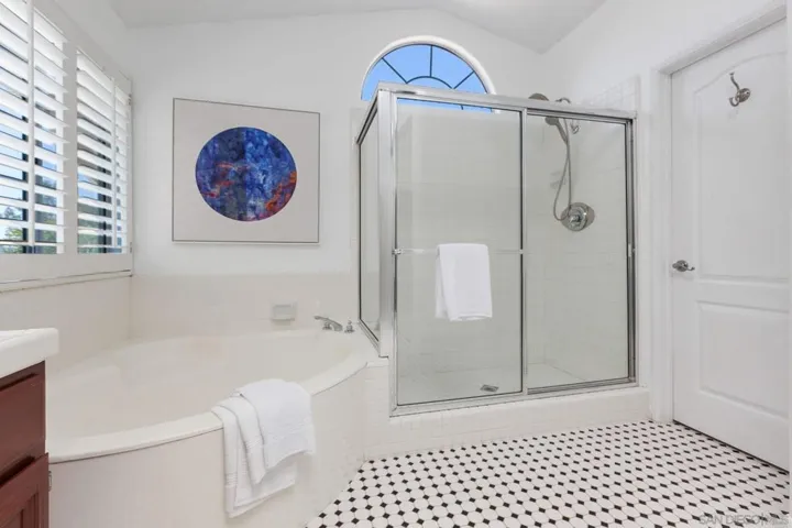 15951 Hidden Valley Dr, Poway, California 92064