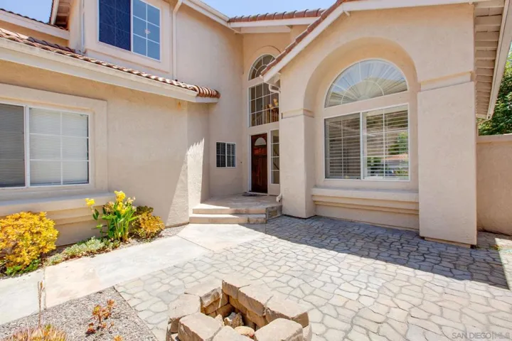 15951 Hidden Valley Dr, Poway, California 92064