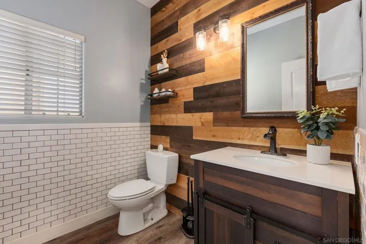 15951 Hidden Valley Dr, Poway, California 92064