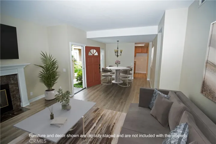 65 Goldenrod, Irvine, California 92614