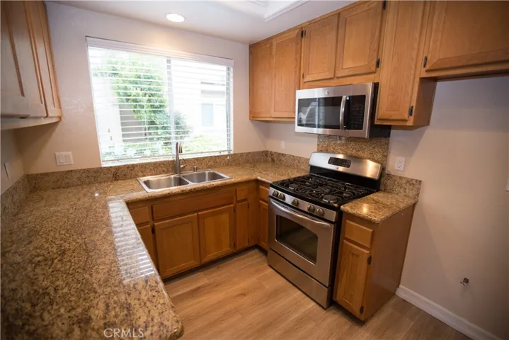 65 Goldenrod, Irvine, California 92614