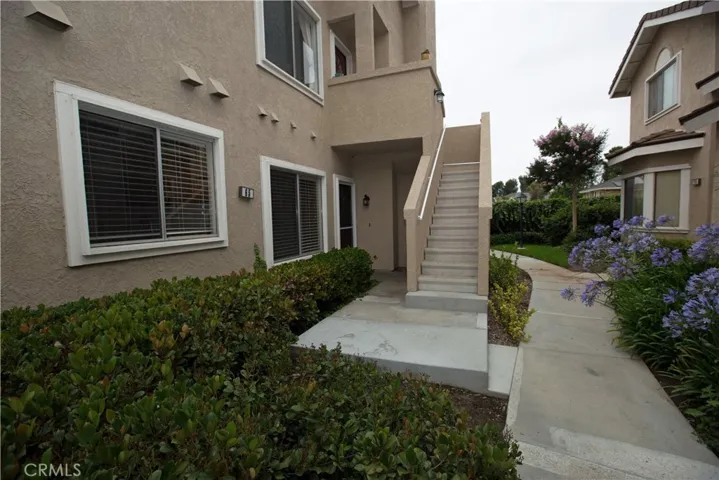 65 Goldenrod, Irvine, California 92614