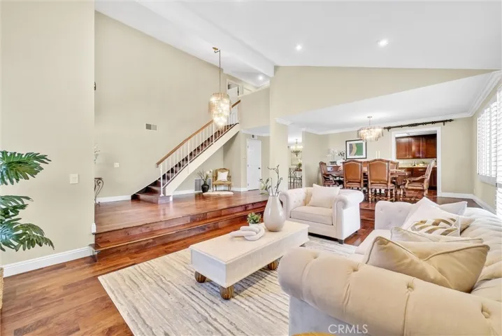 2548 Crown Way, Fullerton, California 92833