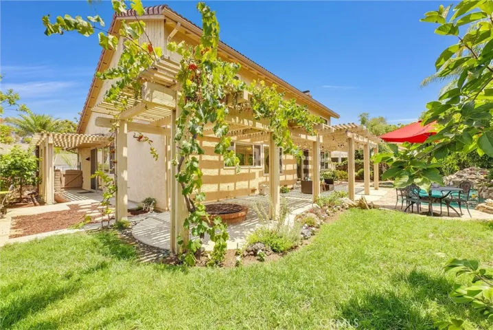 2548 Crown Way, Fullerton, California 92833