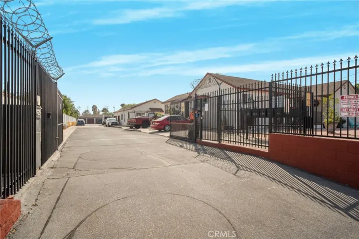 11966 Saticoy Street, North Hollywood, California 91605