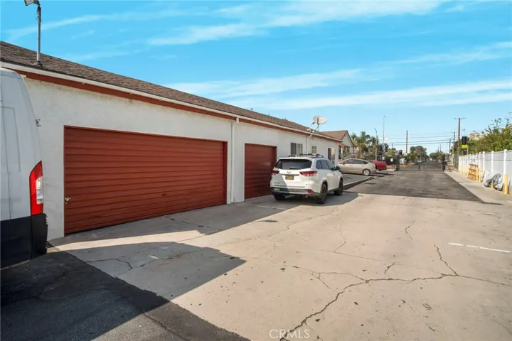 11966 Saticoy Street, North Hollywood, California 91605