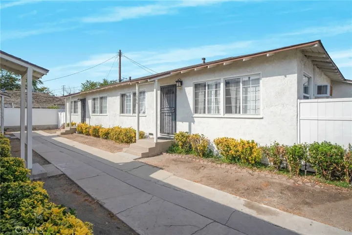 11966 Saticoy Street, North Hollywood, California 91605