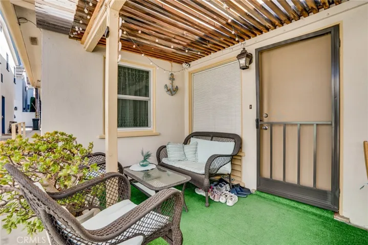 Unit 2- 1 bedroom, 1 bath with front private patio