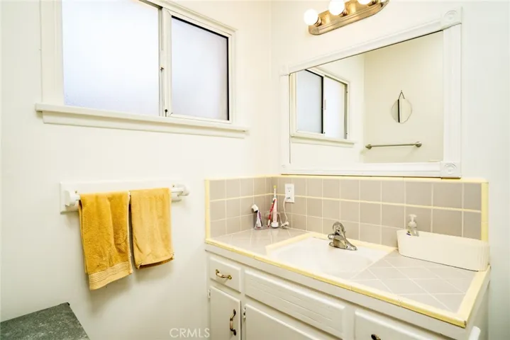 Unit 3-Full bath