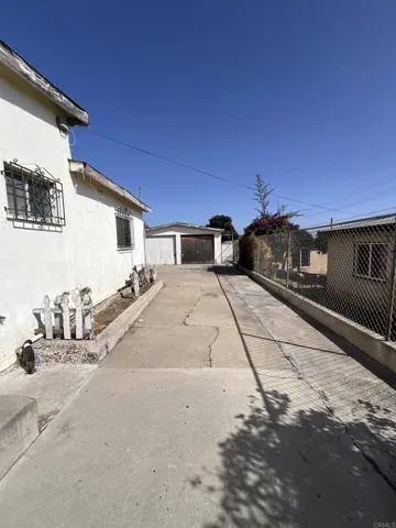 1035 S 39th Street, San Diego, California 92113