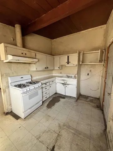 1035 S 39th Street, San Diego, California 92113