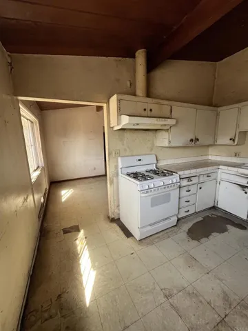 1035 S 39th Street, San Diego, California 92113