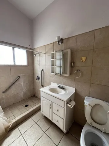 1035 S 39th Street, San Diego, California 92113