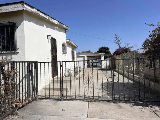 1035 S 39th Street, San Diego, California 92113