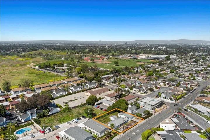 Estancia H.S. and Waldorf School nearby