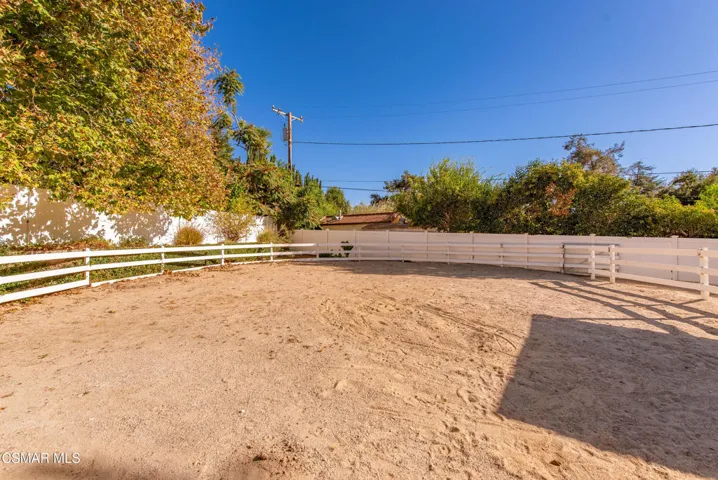 6230 Chesebro Rd Agoura Hills-109