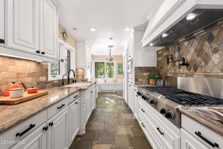 6230 Chesebro Rd Agoura Hills-48