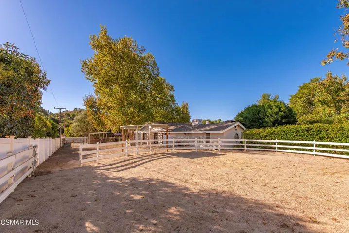 6230 Chesebro Rd Agoura Hills-110