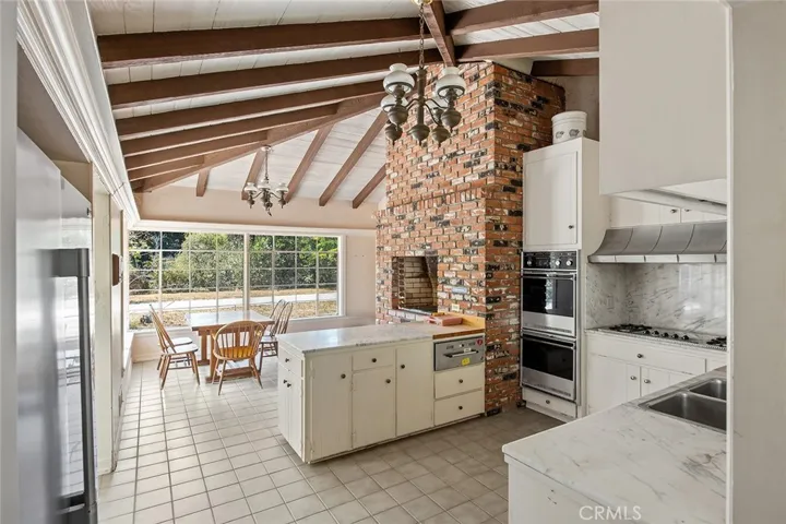 1128 N Crestview Drive, Fullerton, California 92833