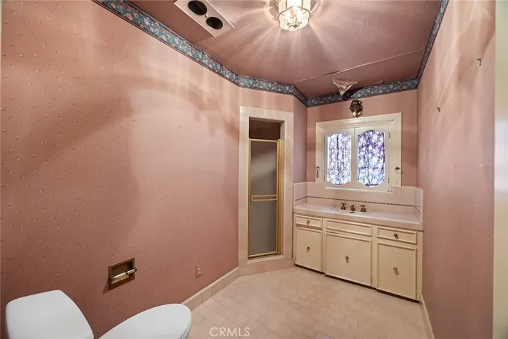 1128 N Crestview Drive, Fullerton, California 92833