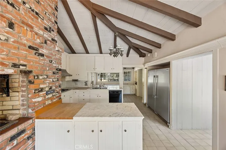 1128 N Crestview Drive, Fullerton, California 92833