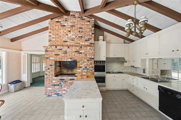 1128 N Crestview Drive, Fullerton, California 92833