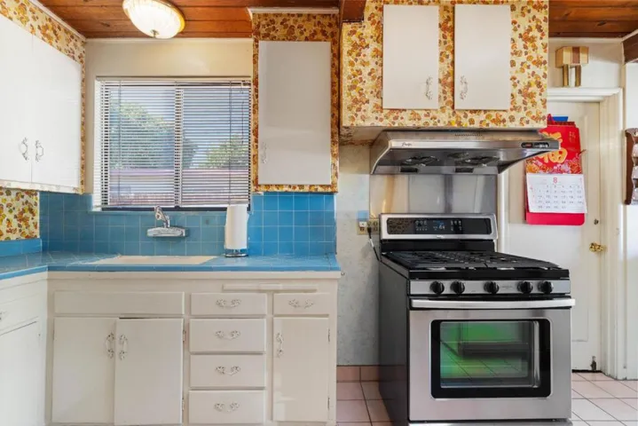1055 Santa Ana Street, San Lorenzo, California 94580