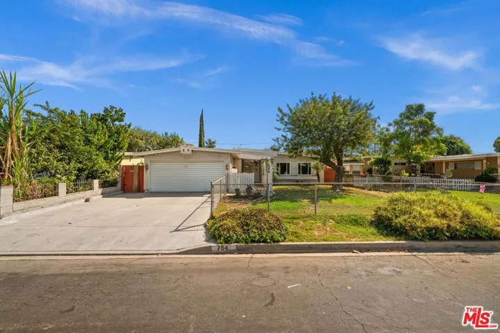 754 Le Borgne Avenue, La Puente, California 91746
