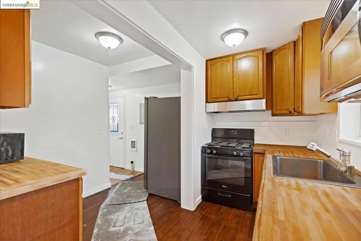 1253 96th Ave, Oakland, California 94603