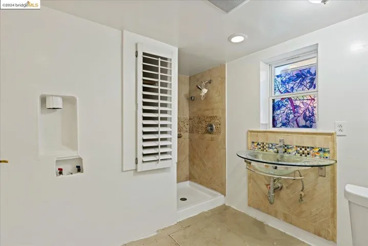 1253 96th Ave, Oakland, California 94603