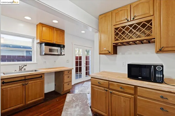 1253 96th Ave, Oakland, California 94603