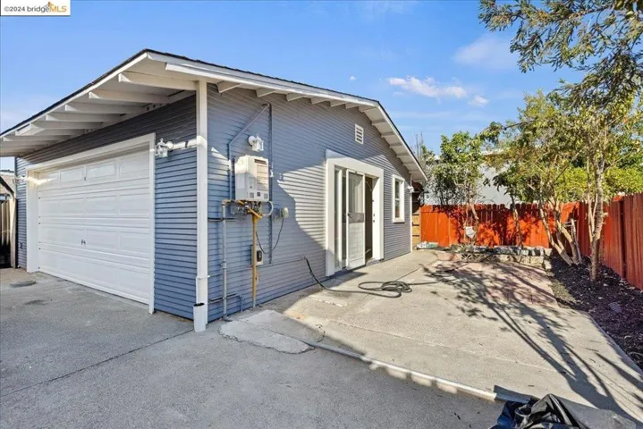 1253 96th Ave, Oakland, California 94603