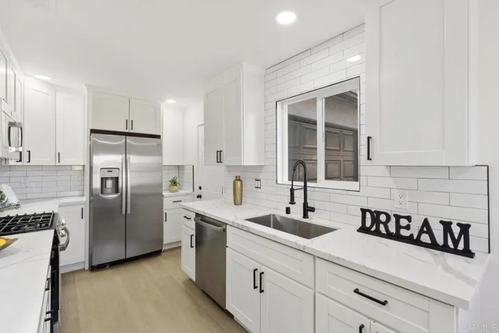 4657 La Mirada Dr, Oceanside, California 92057