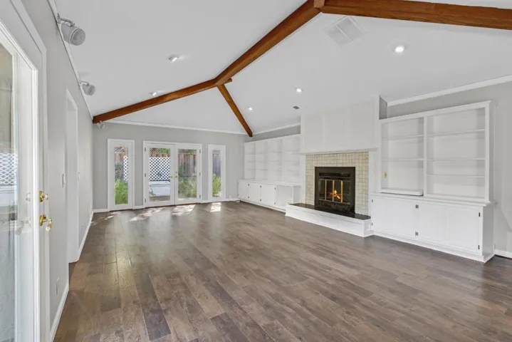 15214 Bellecourt, Saratoga, California 95070