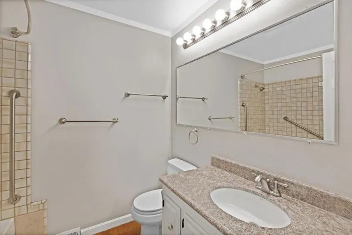 15214 Bellecourt, Saratoga, California 95070