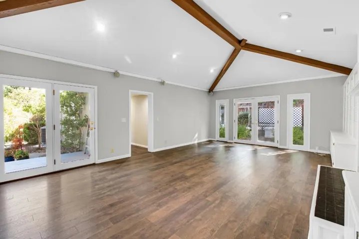 15214 Bellecourt, Saratoga, California 95070